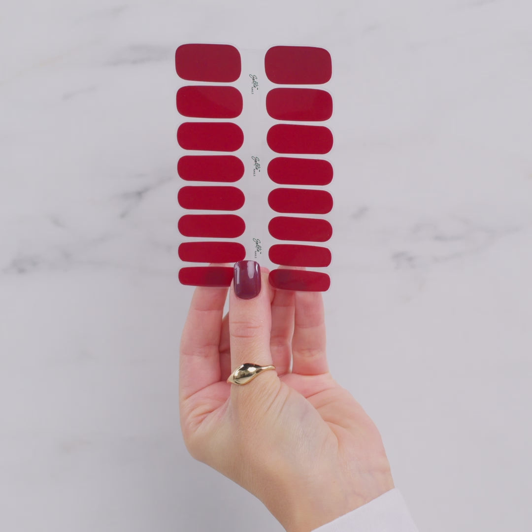 Selfie Nails Cherry