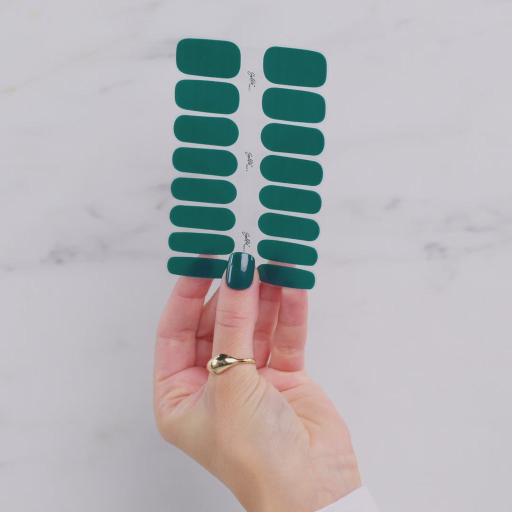 Selfie Nails Emerald
